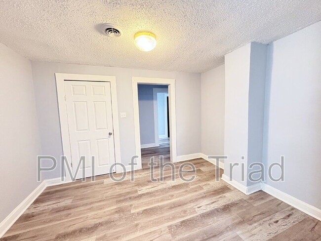 Building Photo - 317 Woodbury St