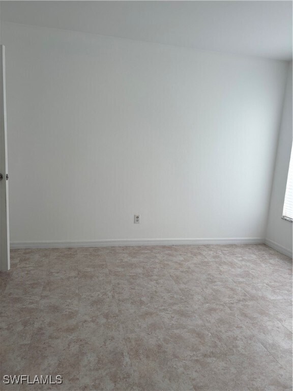 Building Photo - 177 Santa Clara Dr