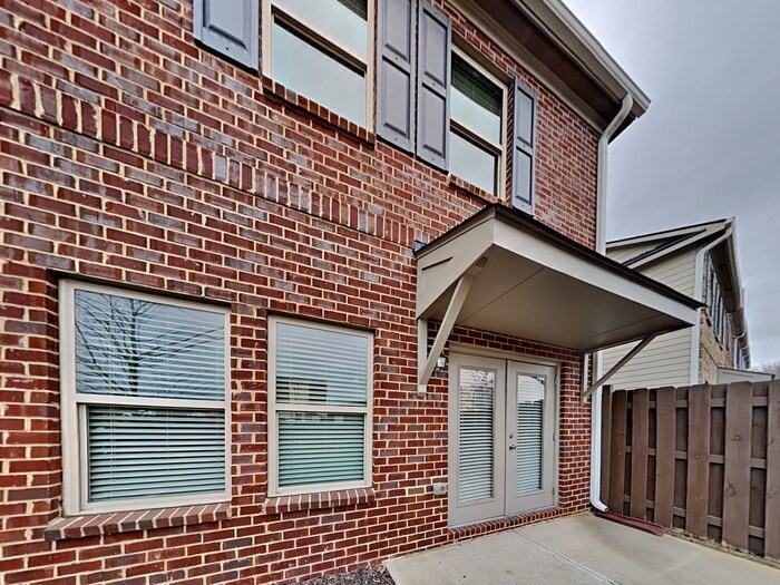 Building Photo - 116 Wayne Ln