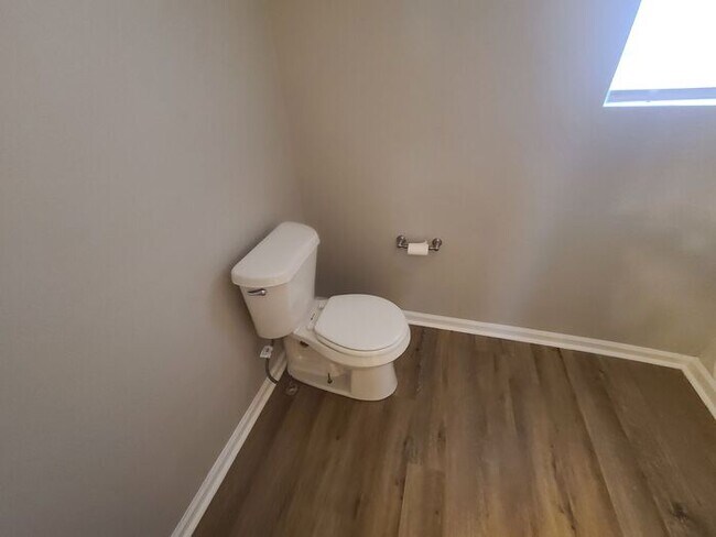 Building Photo - Gorgeous 3BR 2.5BA Home w/ Renovated Kitchen • Fenced Backyard• Garage Parking in Jonesboro