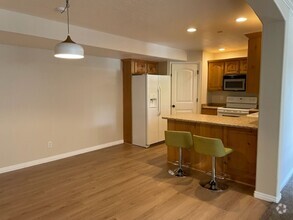 Building Photo - Beautiful 3-Bedroom Condo in Pleasant Grov...