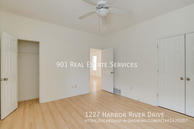 Building Photo - 1227 Harbor River Dr