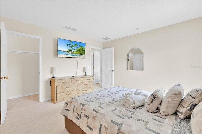 Building Photo - 155 Waltham Ct