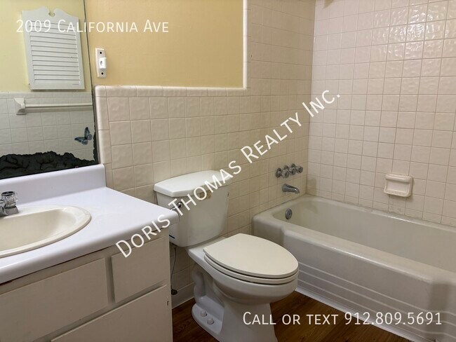 Building Photo - 2009 California Ave