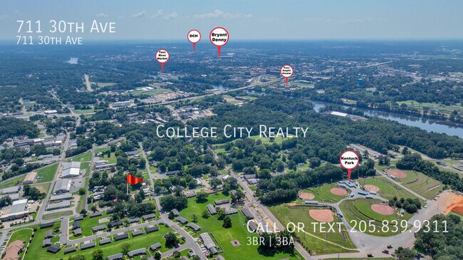 Building Photo - 711 30th Ave