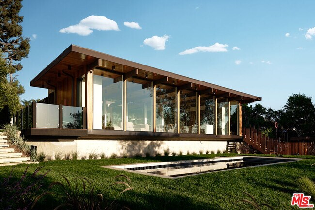 Building Photo - 5637 Busch Dr