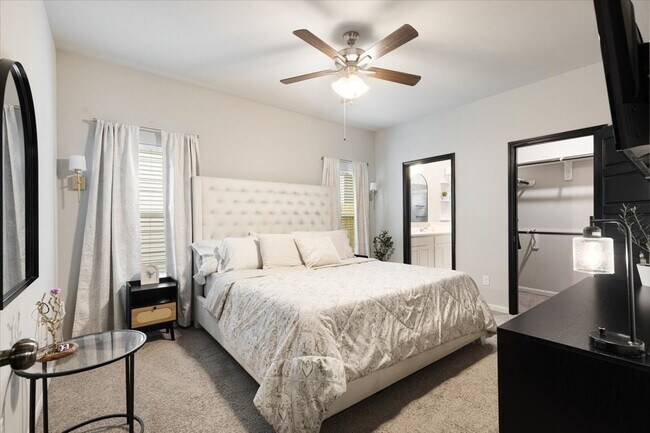 Building Photo - 418 Emerald Thicket Ln