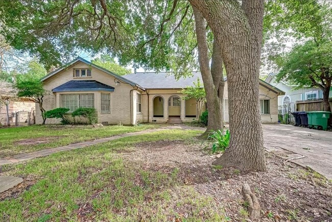 Primary Photo - 6109 Saxon Dr
