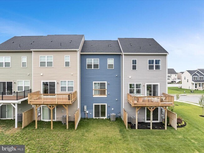 Building Photo - 113 Heyford Dr