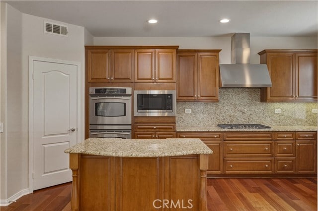 Building Photo - 65 Wonderland