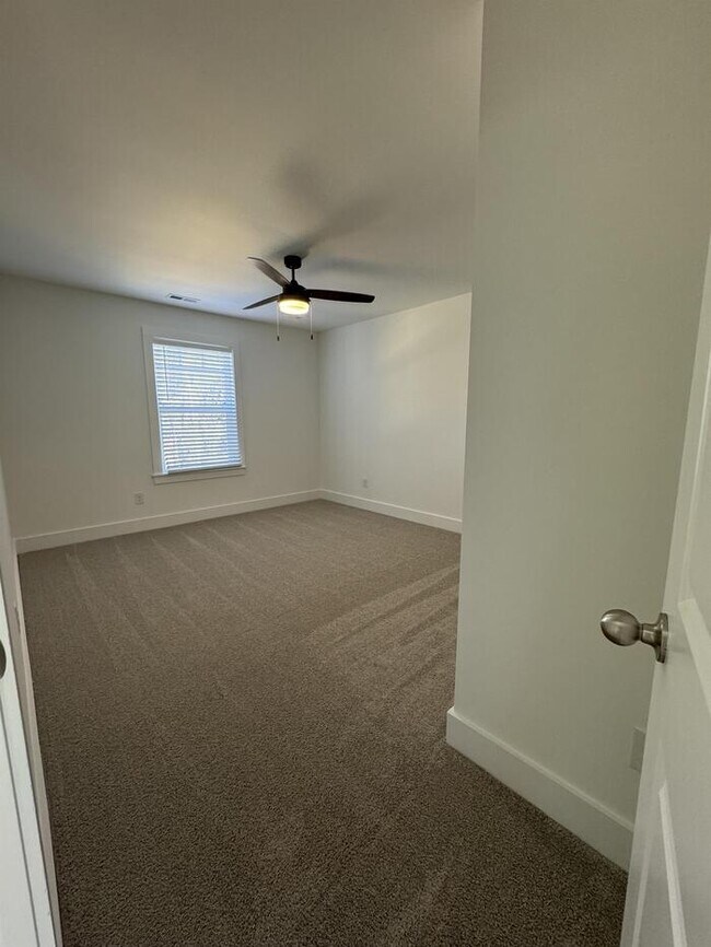Building Photo - 2128 Middlebridge Ct
