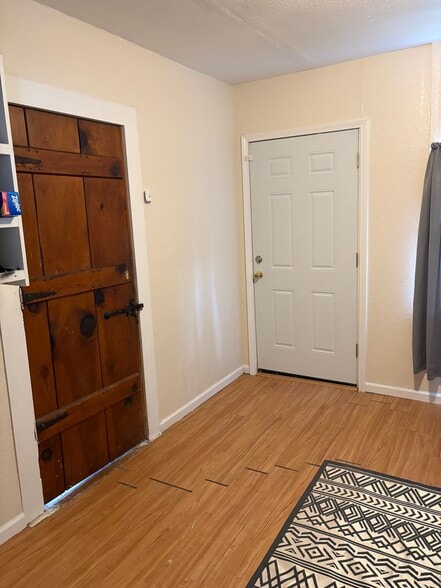 Utility Room - 538 N Aydelotte Ave