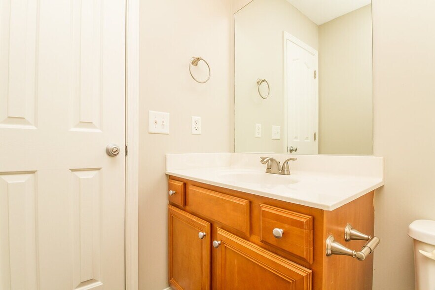 Building Photo - 3076 Ace Wintermeyer Dr