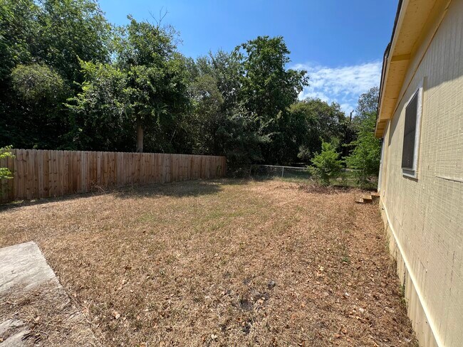Backyard - 610 Williams St