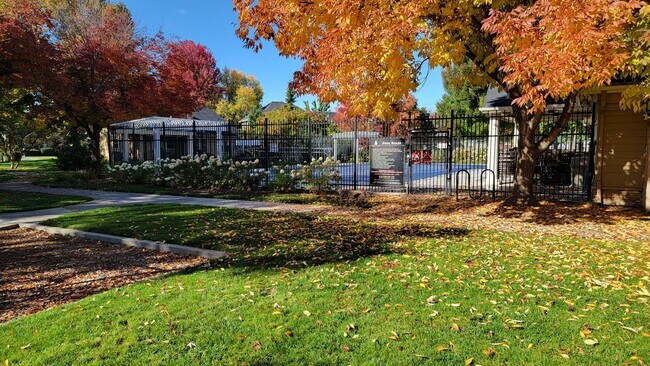 Building Photo - 3993 N Heritage View Ave