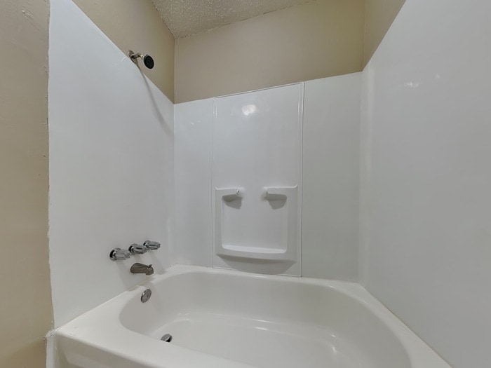 Building Photo - 22311 Meadowgate Dr