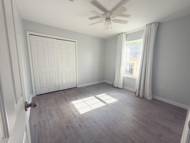 Building Photo - 8524 Laredo St