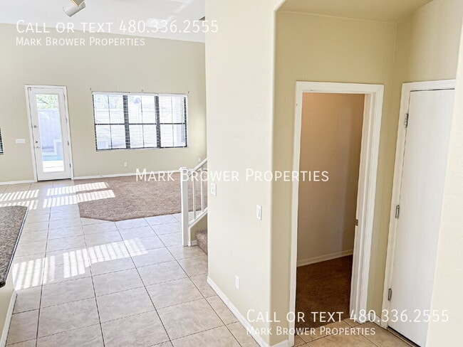 Building Photo - 1400 W Flamingo Dr