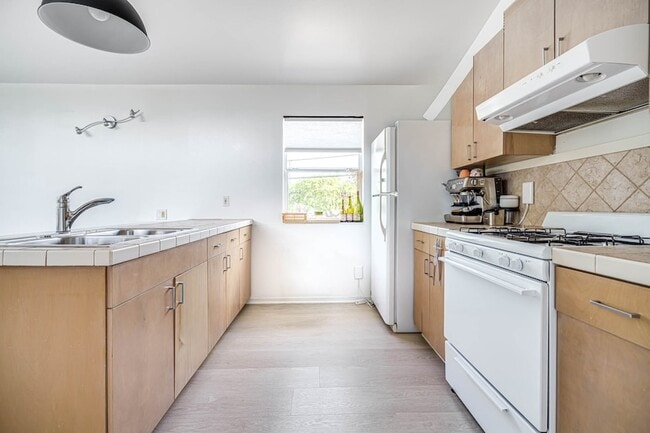 Building Photo - 1717 Missouri St