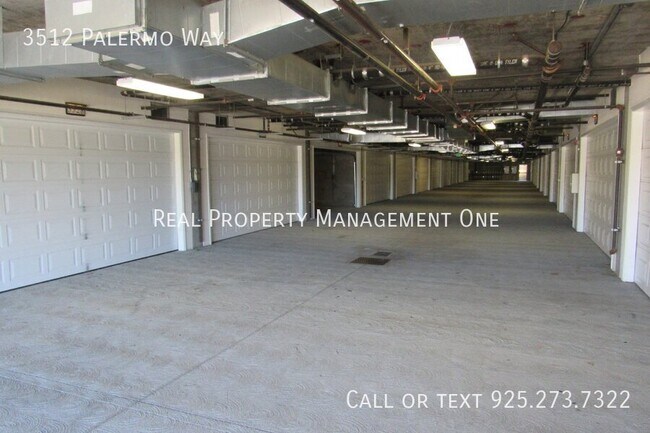 Building Photo - 3512 Palermo Way