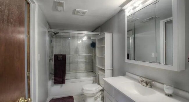 Building Photo - Peaceful cul-de-sac living! Beautiful 4 bedroom-2 bathroom home for rent!