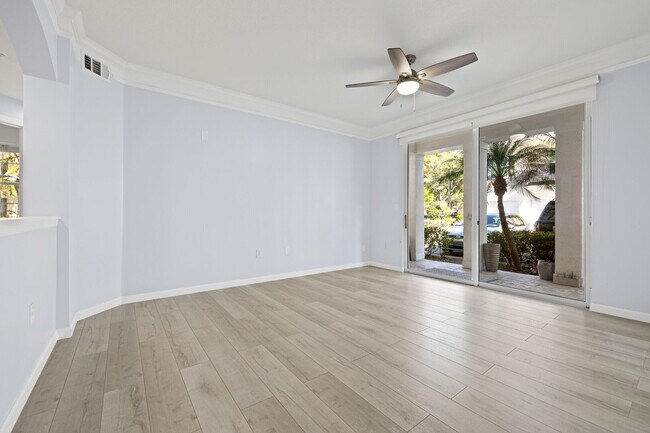 Building Photo - 225 Murcia Dr