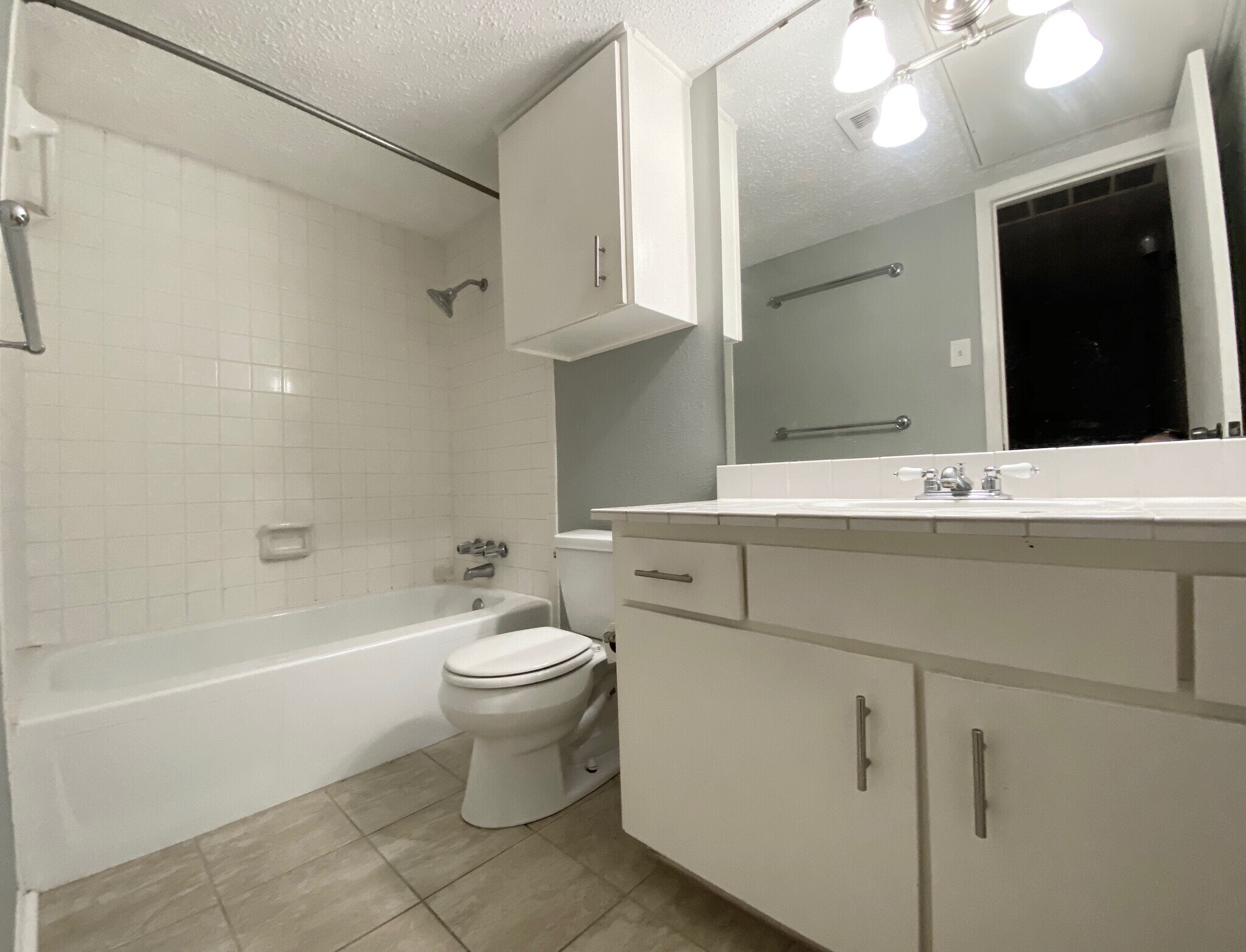 Building Photo - 4327 Holland Ave