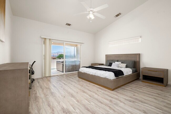 Building Photo - 16087 Bubbling Wells Rd