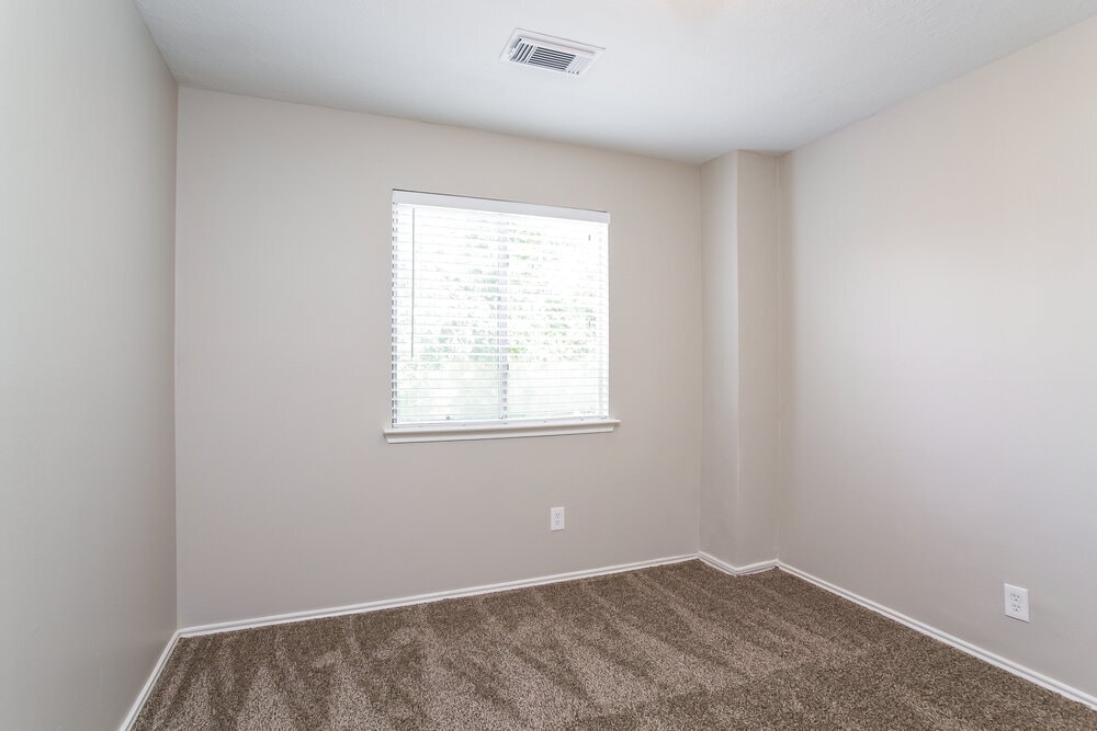 Building Photo - 3630 Red Fir Dr