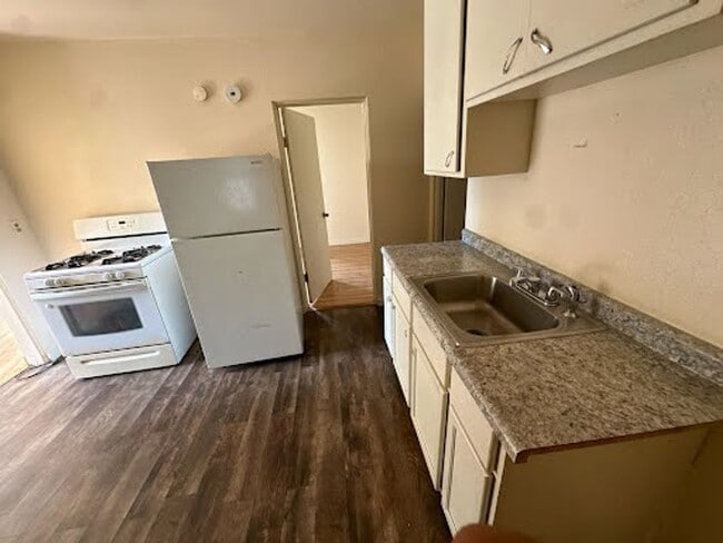 Building Photo - 2262 S Chase Ave