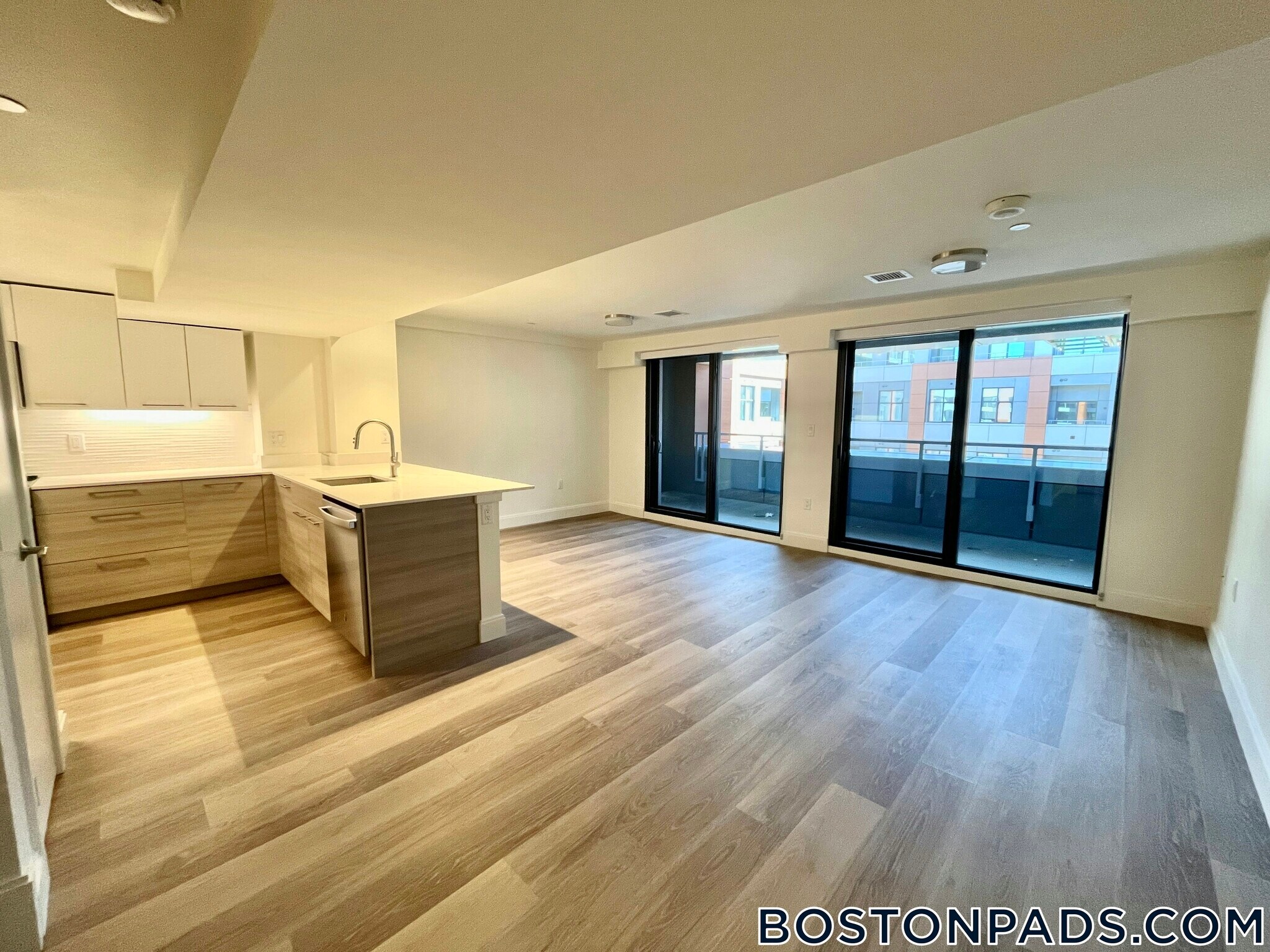 Building Photo - 1079 Commonwealth Ave