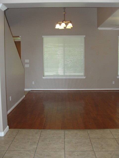 Building Photo - 4712 E Timberline Rd