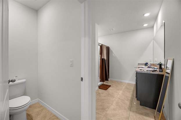 Building Photo - 720 Kindred Ln