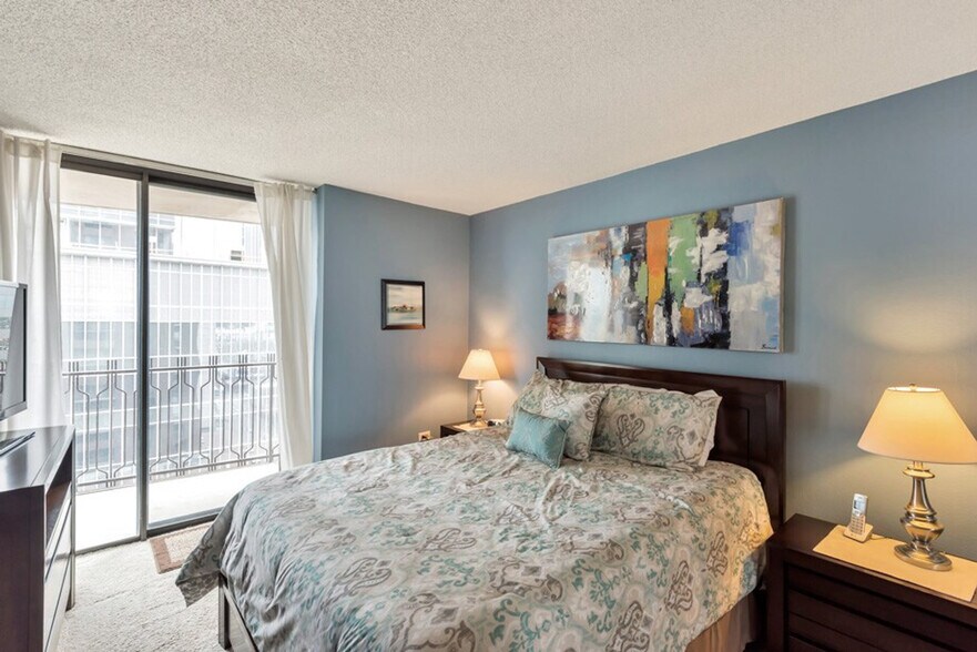 Building Photo - 1405 Curtis Street