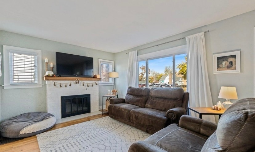 Building Photo - 524 Riley St