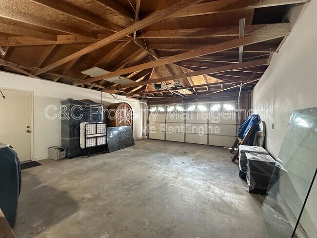 Building Photo - 26314 Driftwood Ln