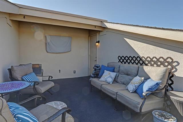 Building Photo - 1310 Palm Canyon Dr