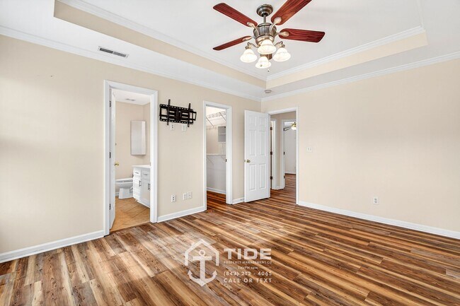 Building Photo - Modern Comfort in North Charleston