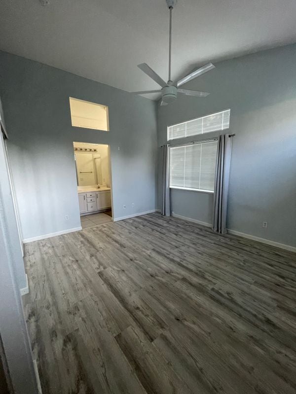 Building Photo - 9428 Plainoak Way