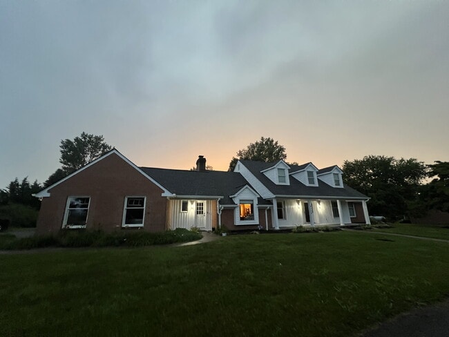 Building Photo - 5b 2.5ba Glorious Home for Rent in Frederick County!