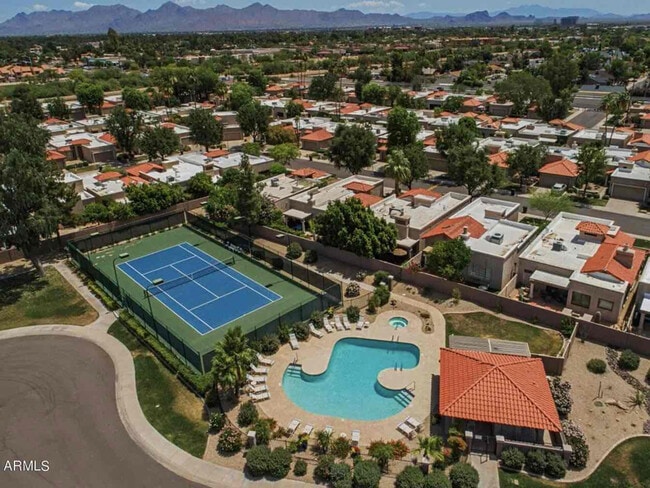 Building Photo - 6583 N 79th Pl