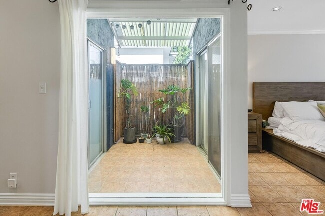 Building Photo - 4180 Keystone Av