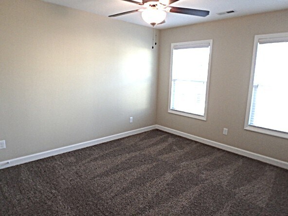 Building Photo - 524 McCarthy Dr