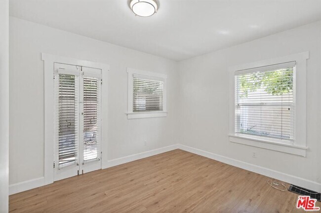 Building Photo - 1455 E Elizabeth St