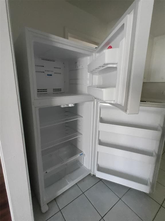 Building Photo - 1024 S Holly Dr