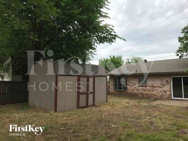 Building Photo - 1602 Geraldine Ln