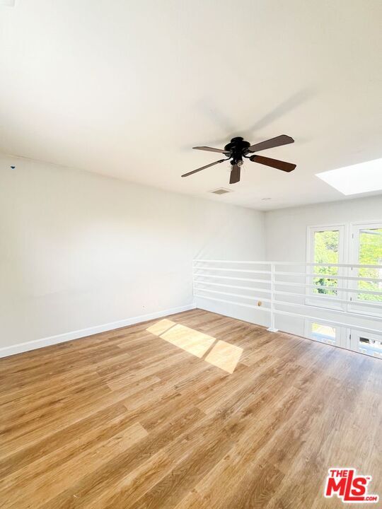 Building Photo - 844 Maltman Ave