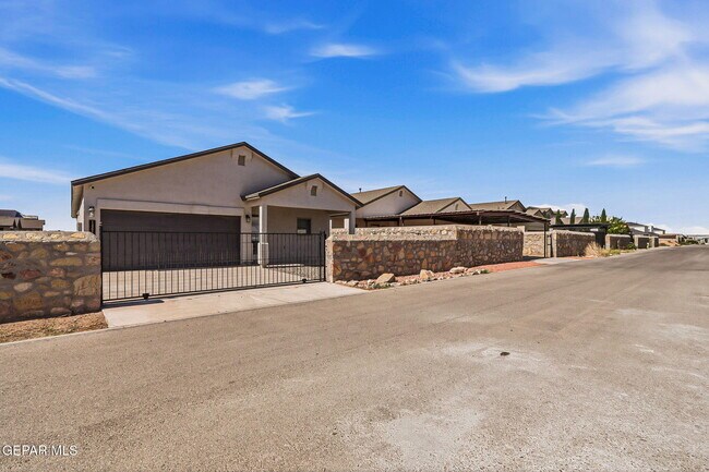Building Photo - 14817 Tierra Isaiah Ave