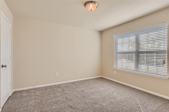 Building Photo - 5704 Montrelia Dr