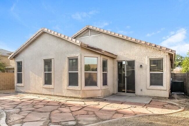 Building Photo - 3014 W Donner Dr